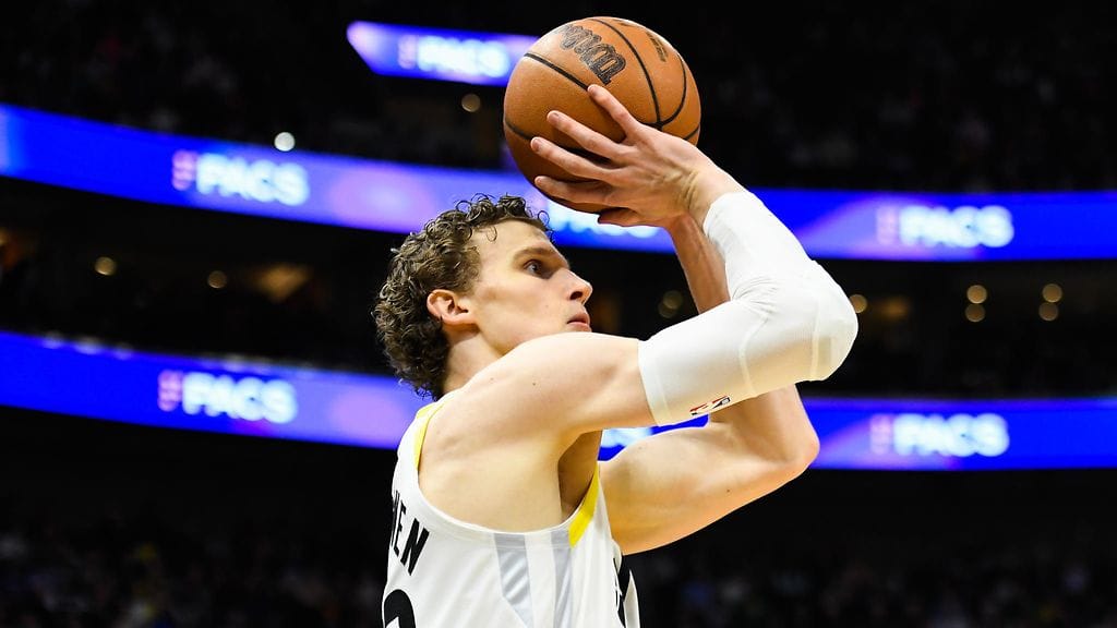 Lauri Markkanen heitti 40 pistettä yön NBA-kierroksella.