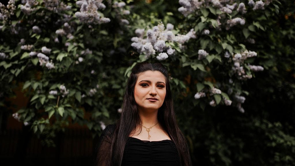 Vuoden pakolainen työskentelee ensimmäisenä kurditaustaisena vartijana Avarn Securityllä. Kuva: Julius Töyrylä