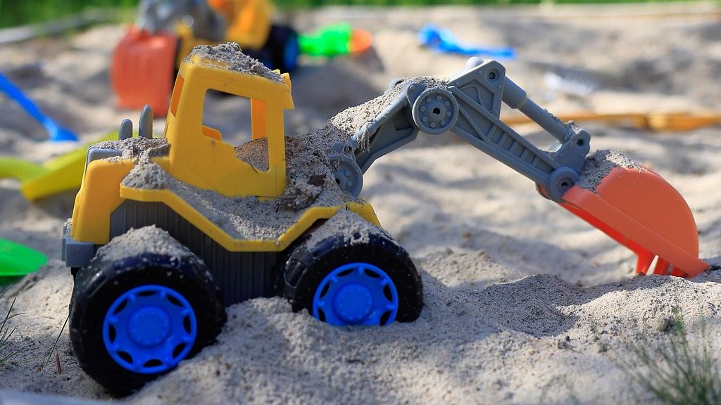 Lapsiasiavaltuutettu pelkää hallitusohjelmassa suunniteltujen heikennysten aiheuttavan lapsille inhimillistä kärsimystä.