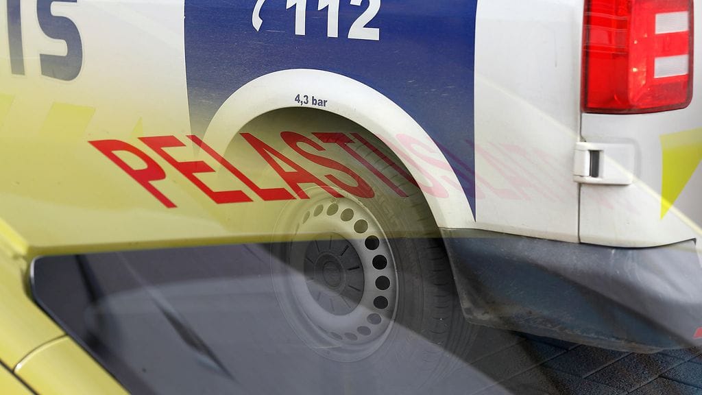 Veikkolan lähellä tapahtuneessa onnettomuudessa oli osallisena henkilöauto, joka ajautui ulos tieltä. Kuvituskuva.