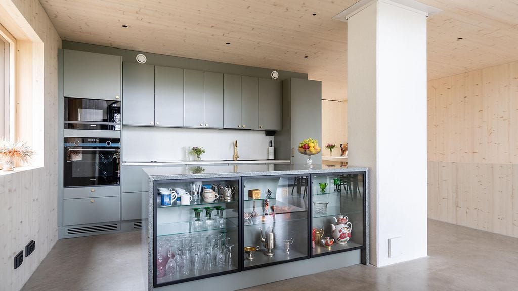 Moderni_koti_77-vuotiaalle_ensirakentajalle-5