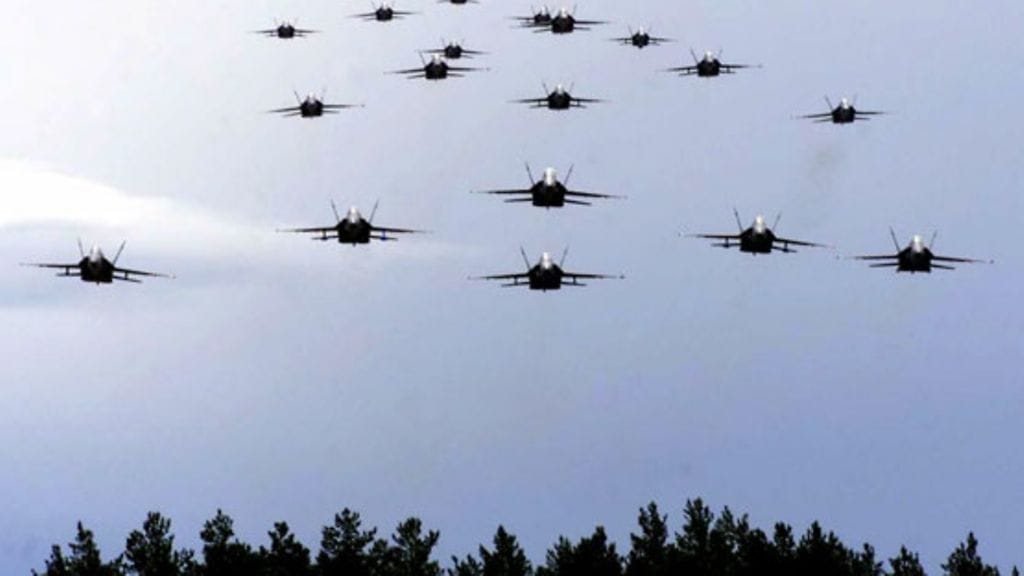 Suomi, Ruotsi ja Norja osallistuvat yhteiseen Artic Challenge-taisteluharjoitukseen maiden pohjoisosissa. Saikaan Venäjä järjestää yllätysharjoituksen omalla sotilasalueellaan.