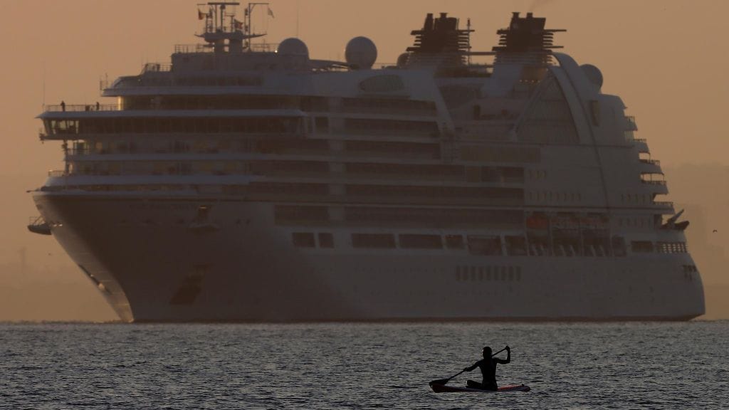 Kuvituskuvan risteilyalus saapumassa Cartagenan satamaan Kolumbiassa 01. helmikuuta 2022.