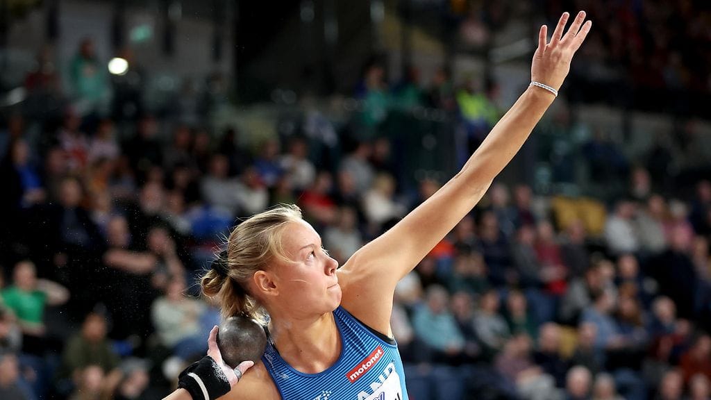 Saga Vanninen työnsi kuulassa MM-ottelun ainoan lajivoittonsa tuloksella 15.01.