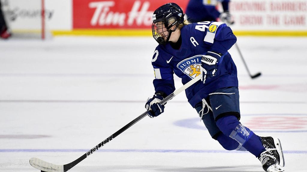 Noora Tulus Naisleijonien paidassa MM-jäällä.