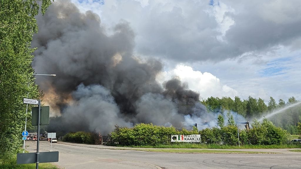 Lahden tehdaspalo 2 0906