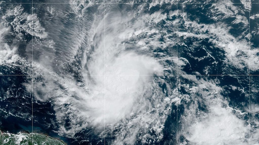 Satelliittikuva hurrikaani Berylistä.