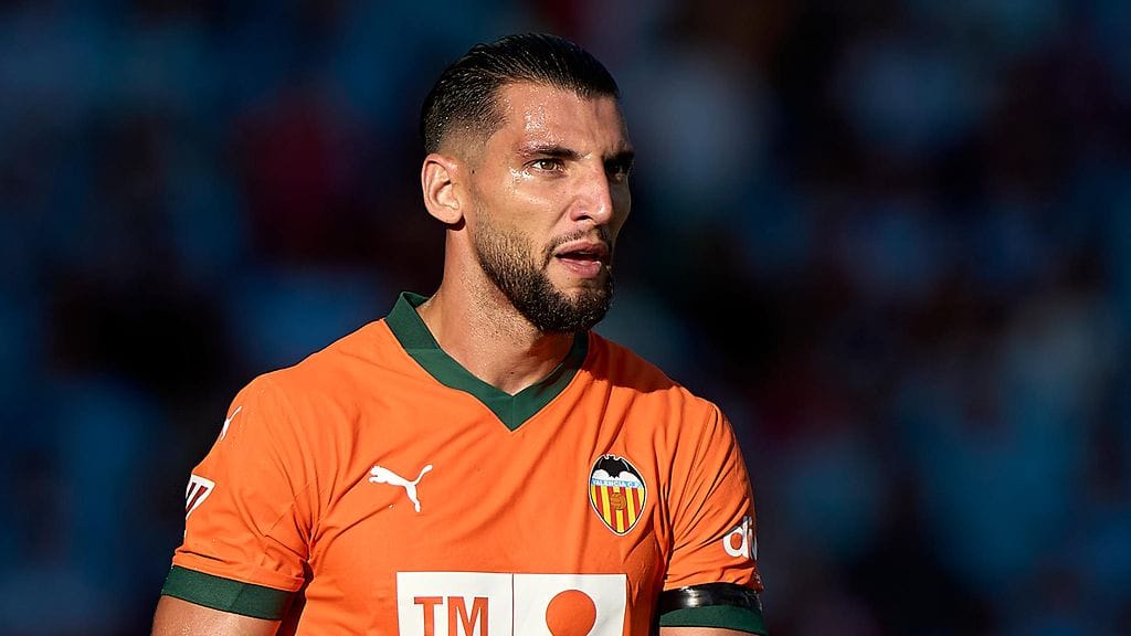 Rafa Mir on pelannut lainalla Valenciassa.