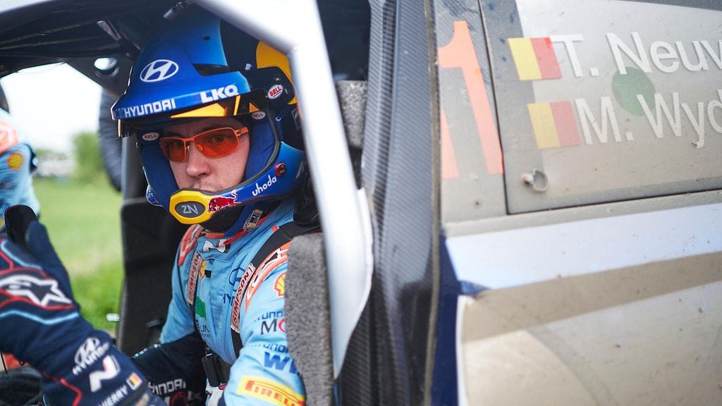 Thierry Neuville on latautunut MM-rallin päätöspäivään.