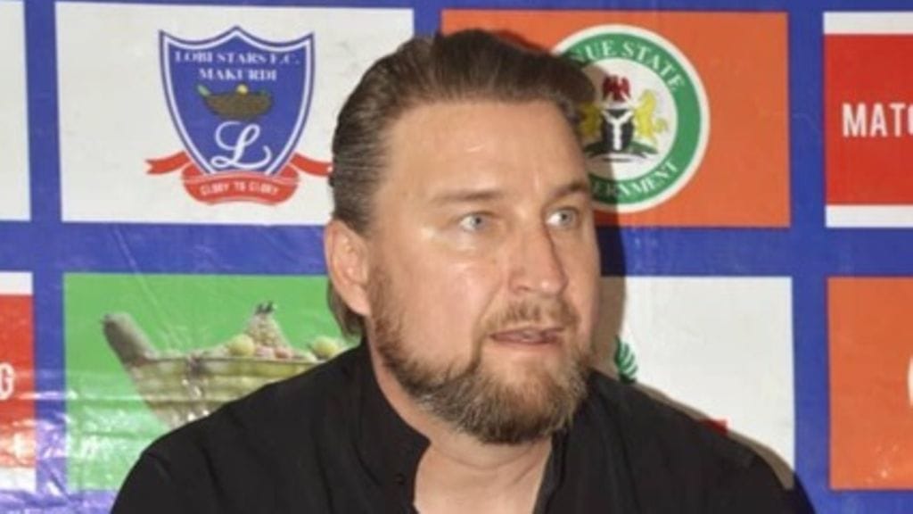 Mika Lönnström aloitti uuden valmennuspestin Nigeriassa.