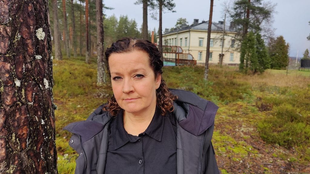 Valtion koulukotien johtaja Kaisa Tammi kertoo Limingan yksikköjen kärsivän syvistä henkilöstöongelmista.