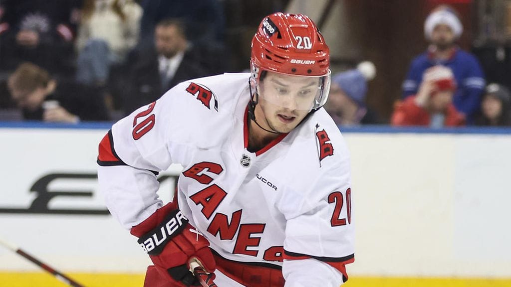 Sebastian Aho on takonut pelaamissaan 32 ottelussa 35 (10+25) pistettä.