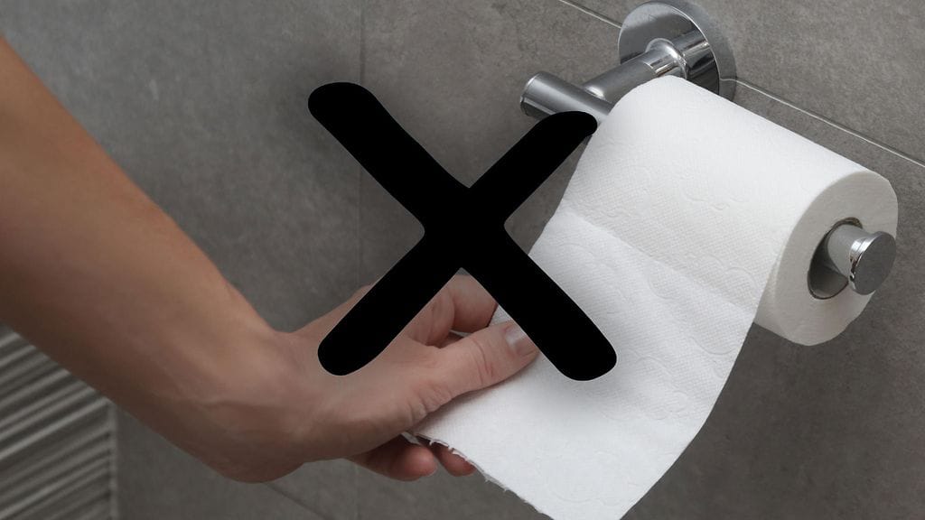 Valmistaja ilmoitti, ettei WC-istuinta tule pyyhkiä vessapaperilla.