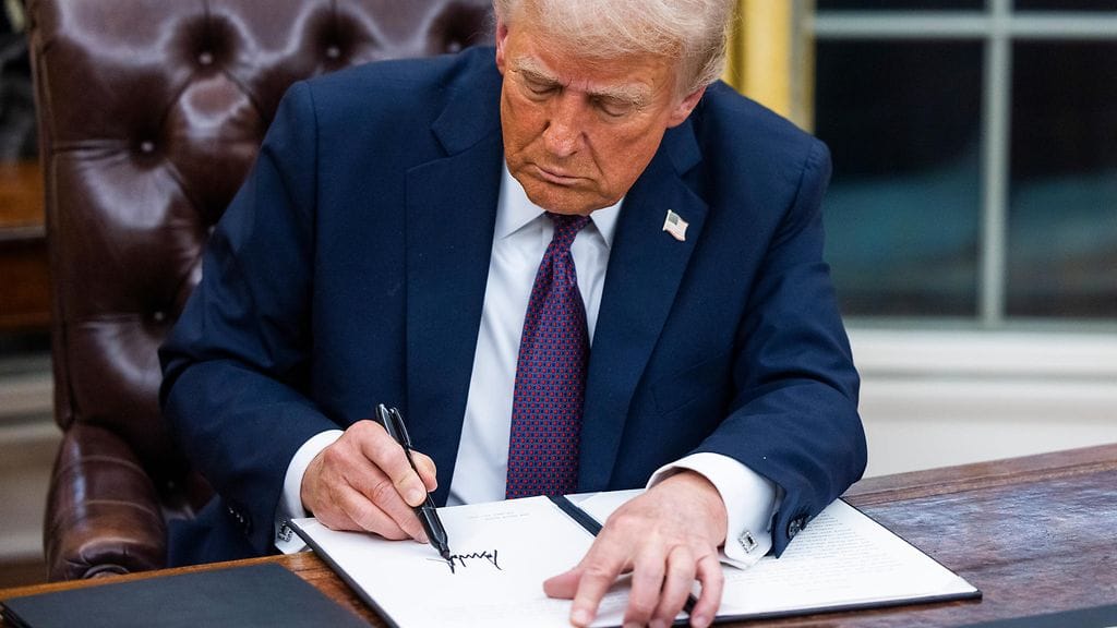 Uutiskanava CNN:n mukaan Trump katsoo, että Yhdysvallat maksaa liikaa rahaa WHO:lle muihin maihin verrattuna.