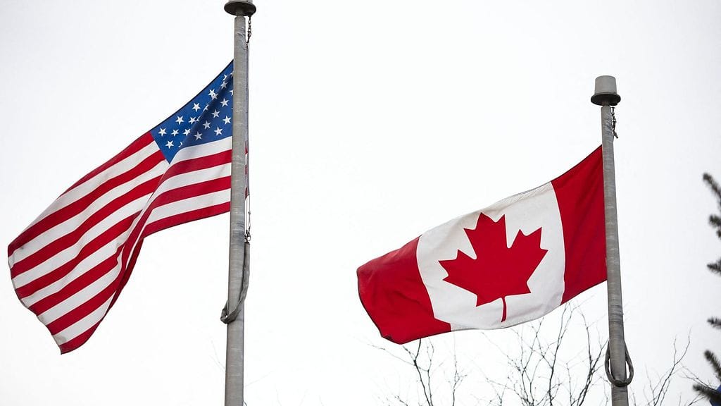 Trump ilmoitti aiemmin torstaina laittavansa Kanadalle ja Meksikolle asettamansa tullimaksut tauolle kuukauden ajaksi.