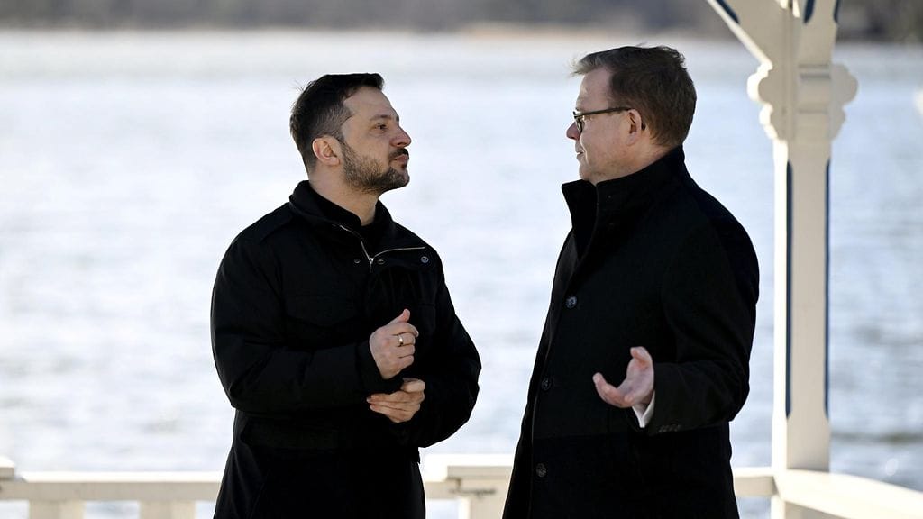 Ukrainan presidentti Volodymyr Zelenskyi tapasi pääministeri Petteri Orpon torstaina Helsingissä.