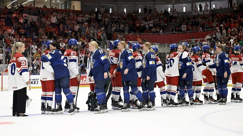 Suomi nousi pronssiottelussa kolmen maalin takaa mitaleille.