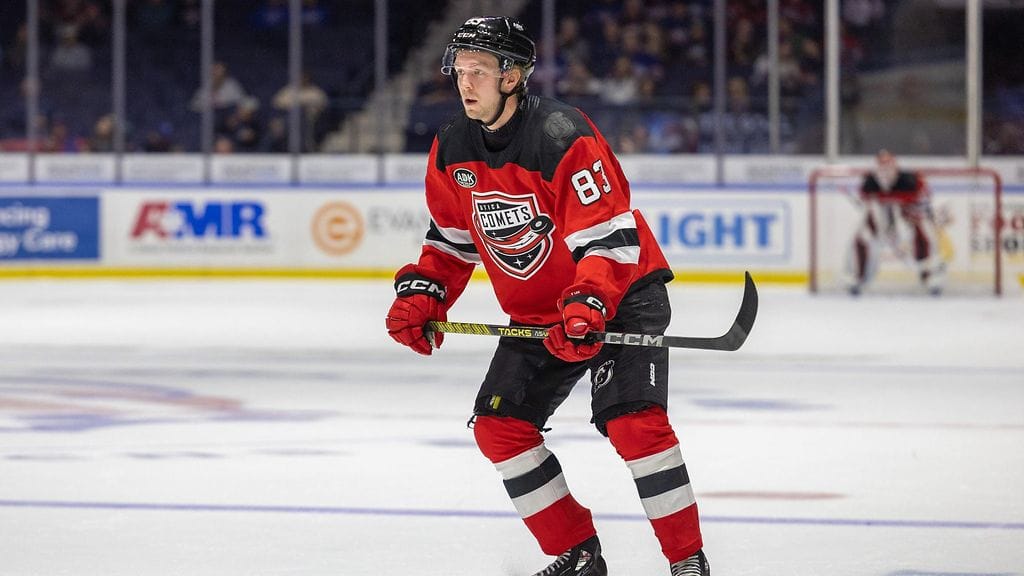 NHL:ssä pelaava New Jersey Devils on kutsunut puolustaja Topias Vilénin miehistöönsä.