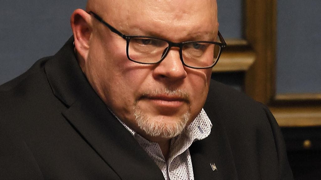 Ex-kansanedustaja Ano Turtiaista ja hänen vaimoaan syytetään törkeistä talousrikoksista