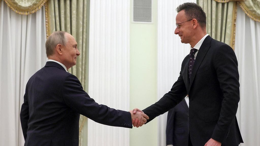 Unkarin ulkoministeri Péter Szijjártó tapasi Venäjän presidentti Vladimir Putinin helmikuussa Moskovassa.