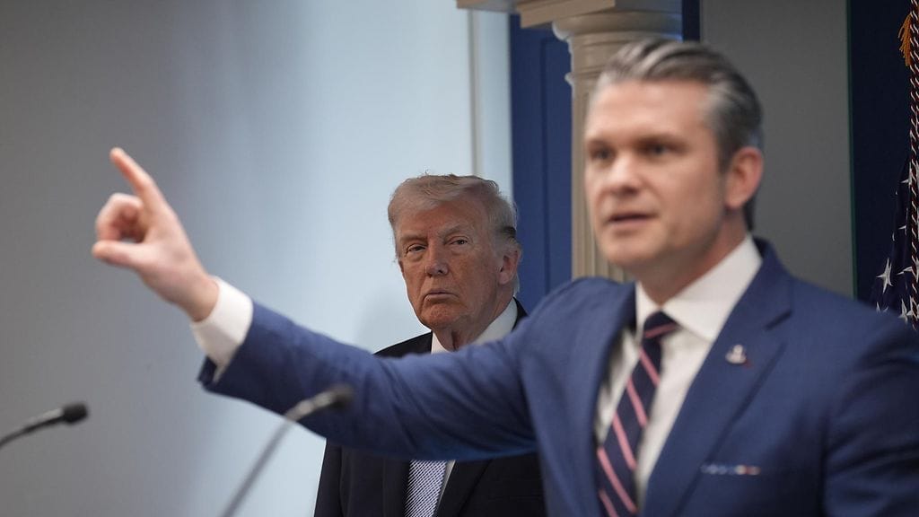 Donald Trumpin mukaan puolustusministeri Pete Hegseth tekee "fantastista työtä".
