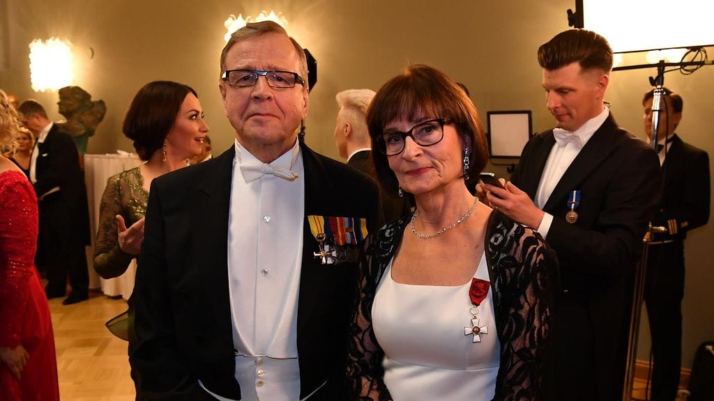 Eva Polttila muistaa Arvi Lindin positiivisena ja iloisena ihmisenä.