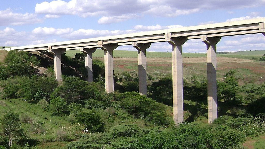 Ponte de Esqueleto, Luurankosilta, Brasilia, köysihyppyturma