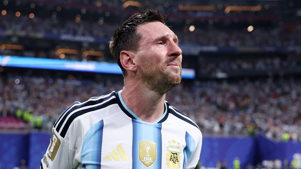 Lionel Messi oli MM-finaalin jälkeen murheellinen. Hän kertoi myöhemmin ajatelleensa muita asioita kuin jalkapalloa.