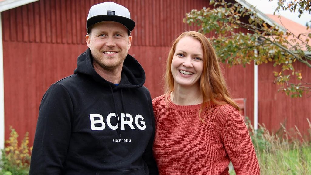 Marjo ja Tuomo kuvasivat elämäänsä kesällä 2025. Sen tuotokset nähdään tulevana syksynä Rakkaat maajussit -sarjassa.