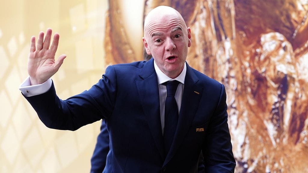 Fifan puheenjohtaja Gianni Infantinoa uhkaa epäluottamusäänestykseen joutuminen ennen ensi maaliskuun puheenjohtajavaalia.