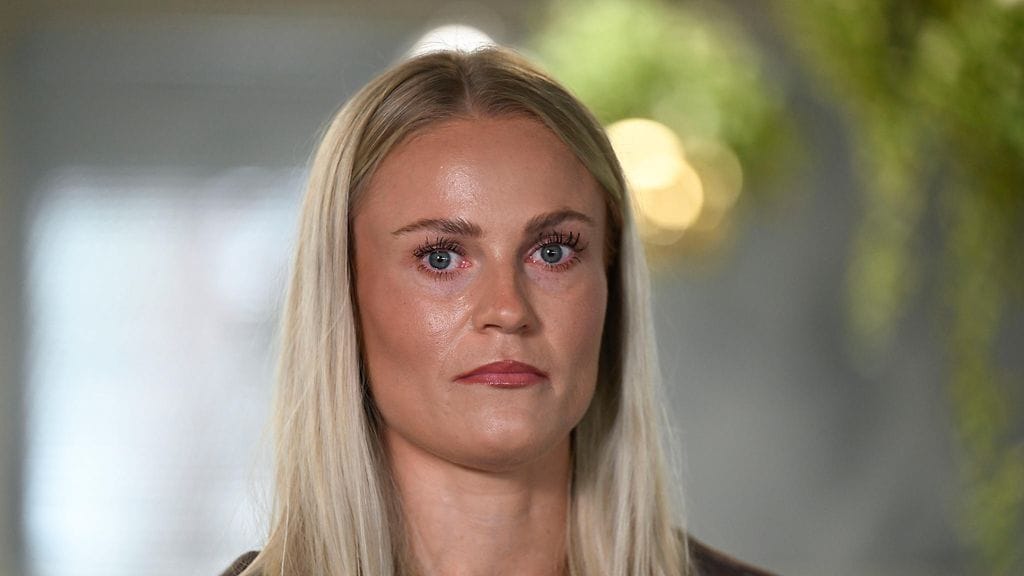 Lotta Harala on ilmoittanut päättävänsä uransa elokuun lopussa Helsingissä käytävään Ruotsi-otteluun.
