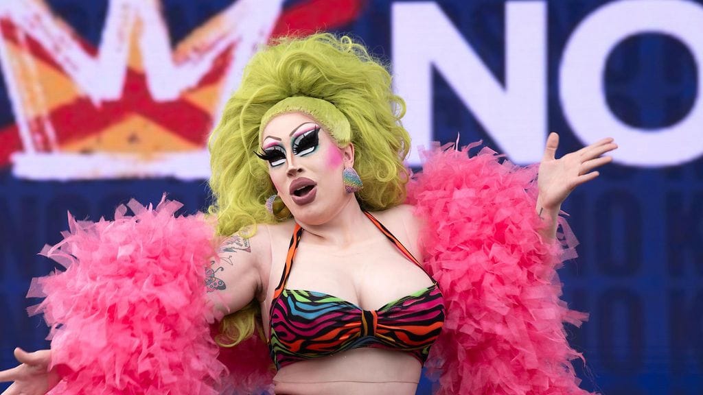 AOP 30.3E4MYEE Brigitte Bandit drag