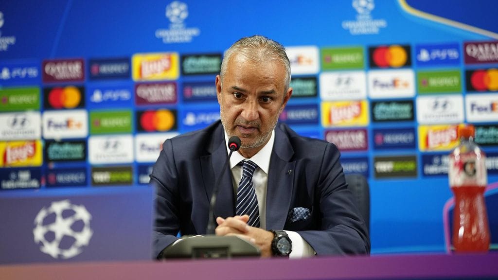 Ismail Kartal jatkaa Fenerbahcen päävalmentajana.