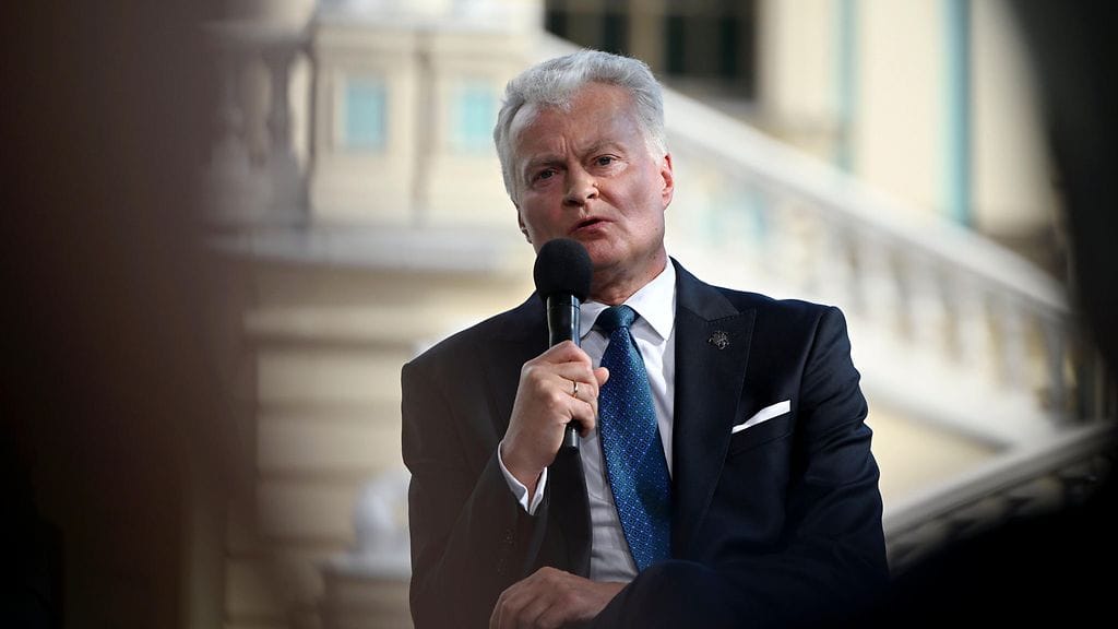 Droonin alas ampumisesta kertoo Liettuan presidentti Gitanas Nauseda.